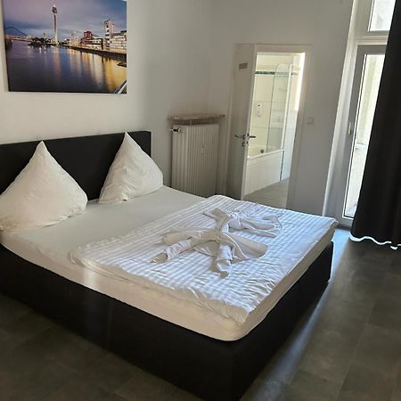 Отель Dreams Duesseldorf Экстерьер фото