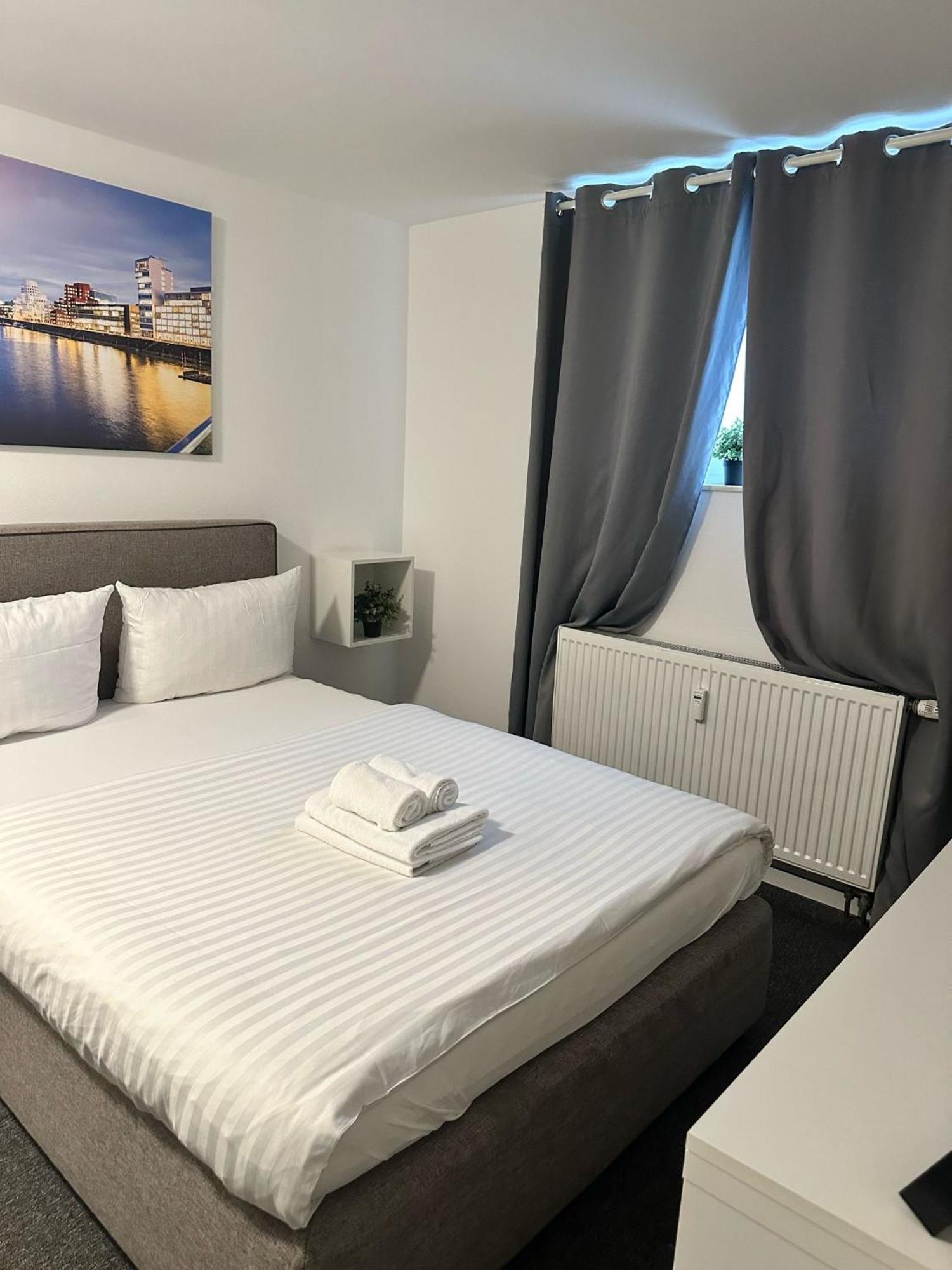 Отель Dreams Duesseldorf Экстерьер фото
