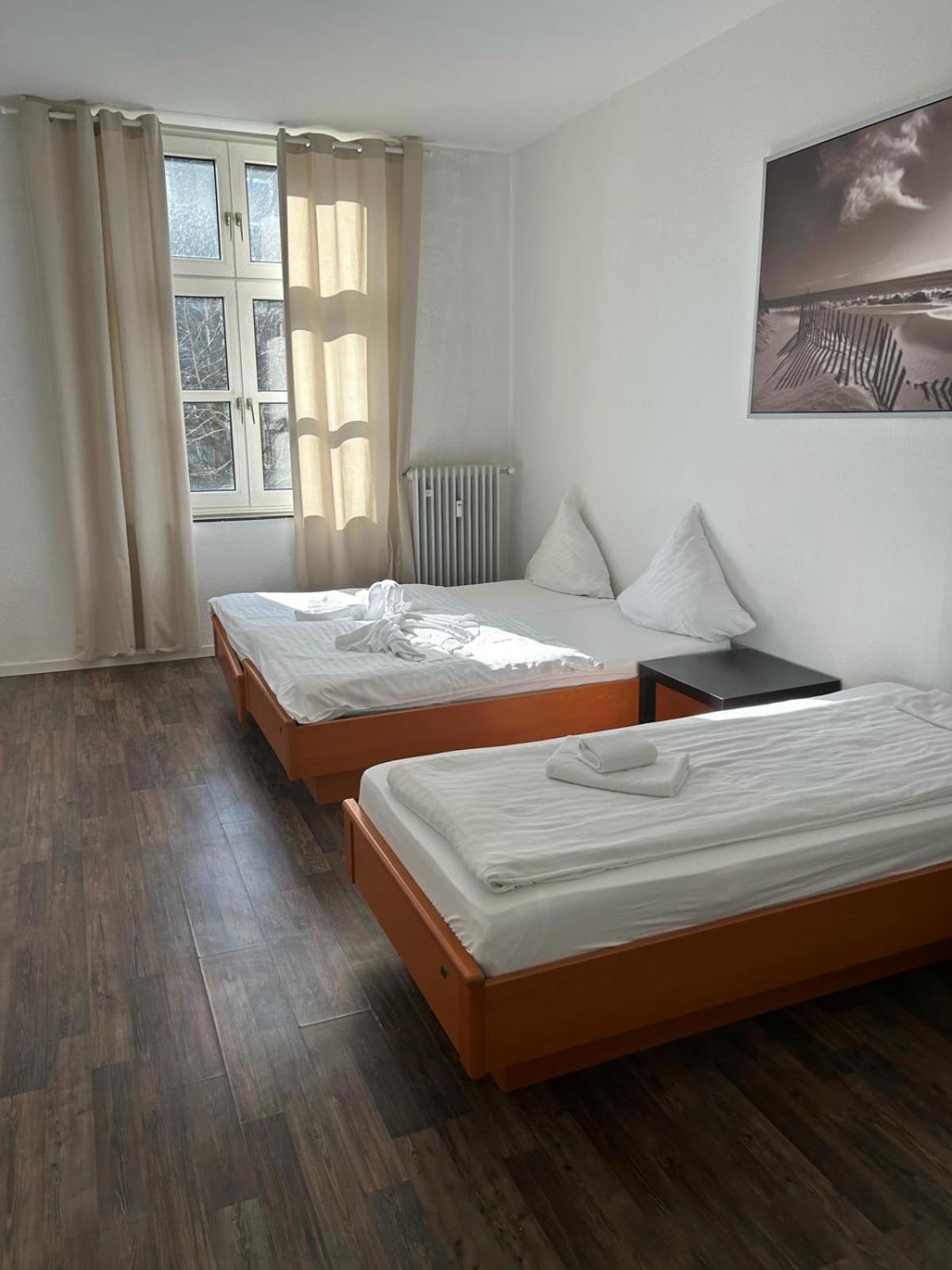 Отель Dreams Duesseldorf Экстерьер фото